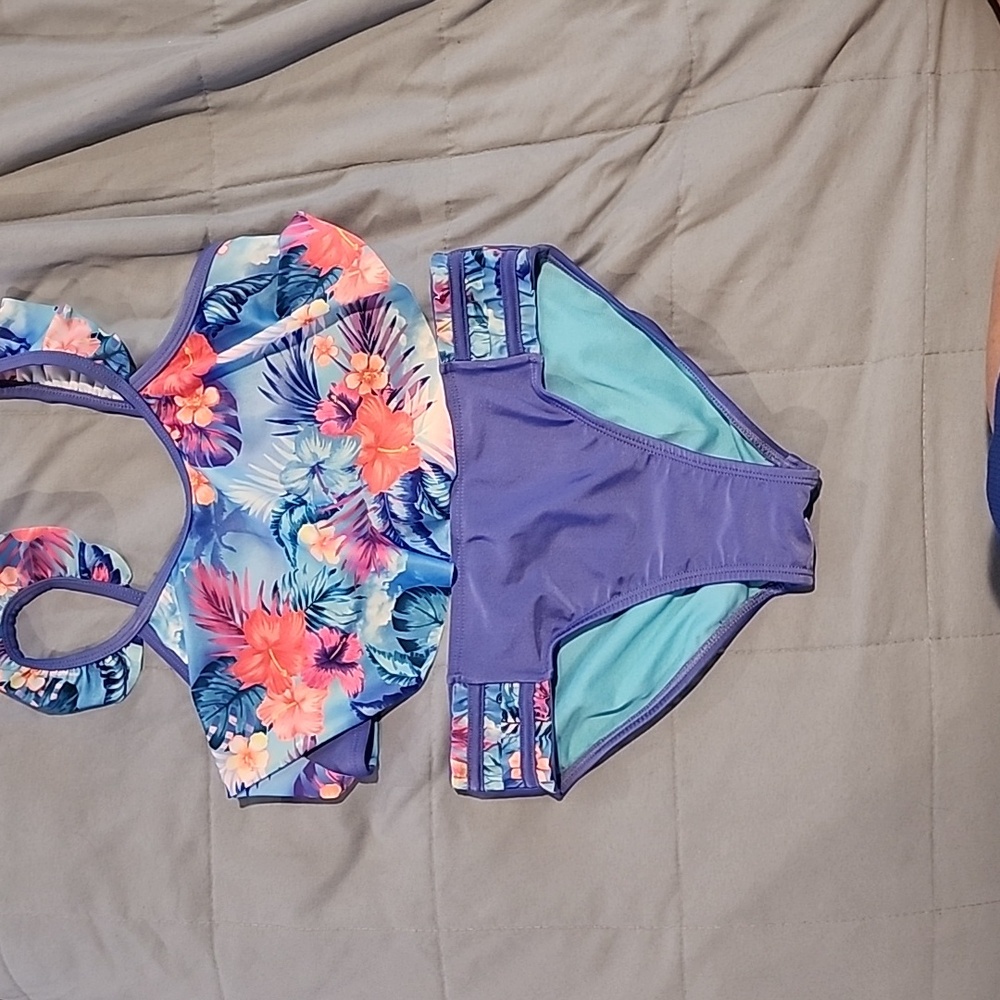 Wondernation floral flouncy bikini Size L
